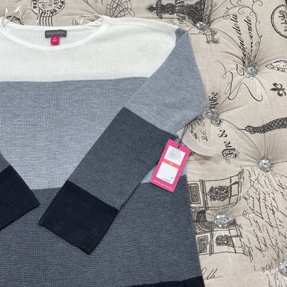 Vince Camuto Colorblock Pocket Sweater - Picture 8 of 9